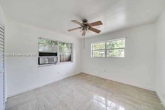 Small Image of 1350 NORTH EAST 149TH ST, Miami Number 16