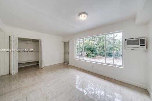 Small Image of 1350 NORTH EAST 149TH ST, Miami Number 24