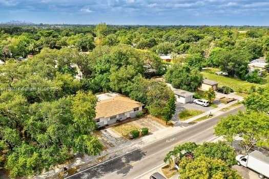 Small Image of 1350 NORTH EAST 149TH ST, Miami Number 36