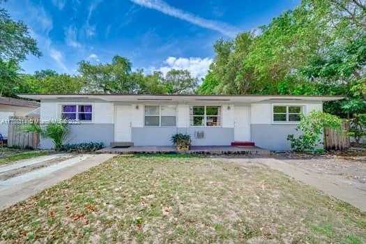 Small Image of 1350 NORTH EAST 149TH ST, Miami Number 4