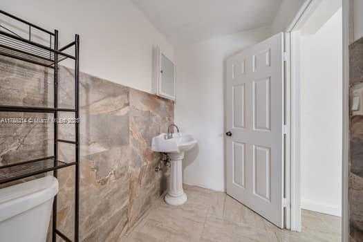 Small Image of 1350 NORTH EAST 149TH ST, Miami Number 40