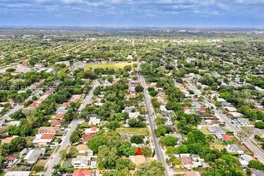 Small Image of 1350 NORTH EAST 149TH ST, Miami Number 48