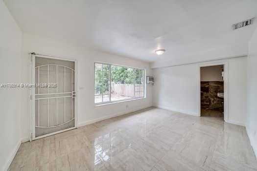 Small Image of 1350 NORTH EAST 149TH ST, Miami Number 54