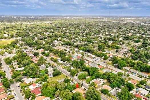 Small Image of 1350 NORTH EAST 149TH ST, Miami Number 61