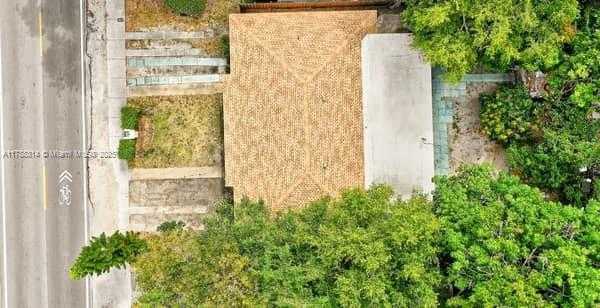 Small Image of 1350 NORTH EAST 149TH ST, Miami Number 62