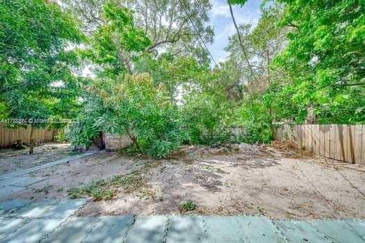 Small Image of 1350 NORTH EAST 149TH ST, Miami Number 9