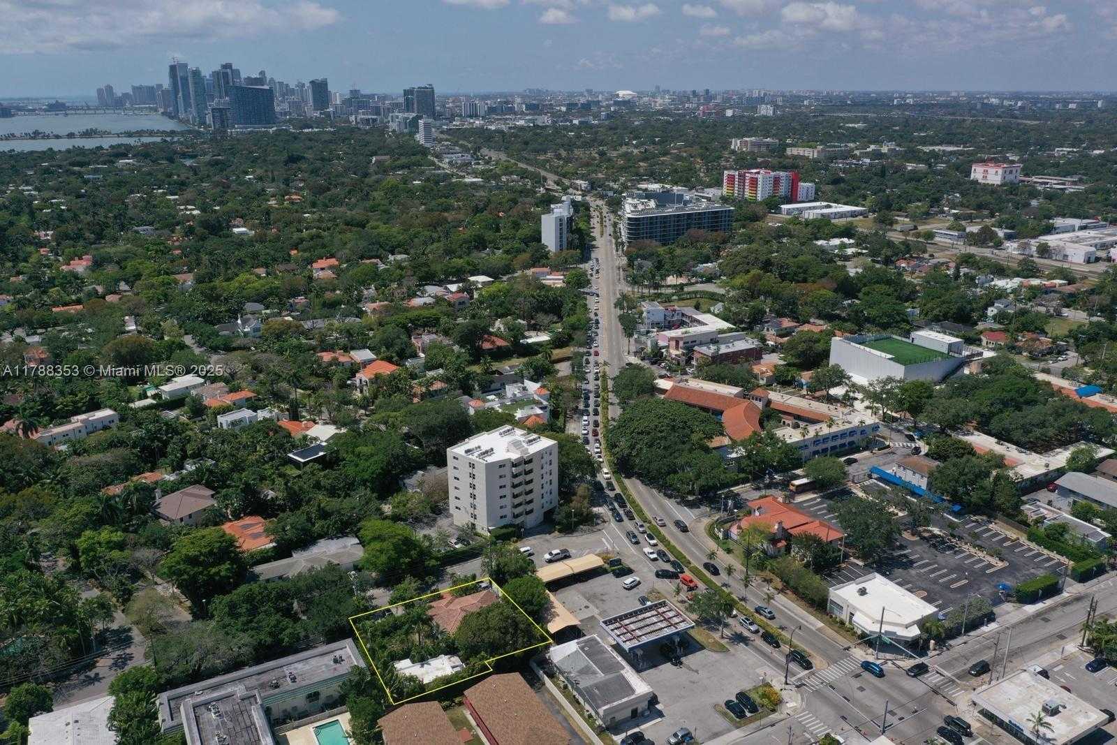Small Image of 631 NORTH EAST 60TH ST, Miami Number 3