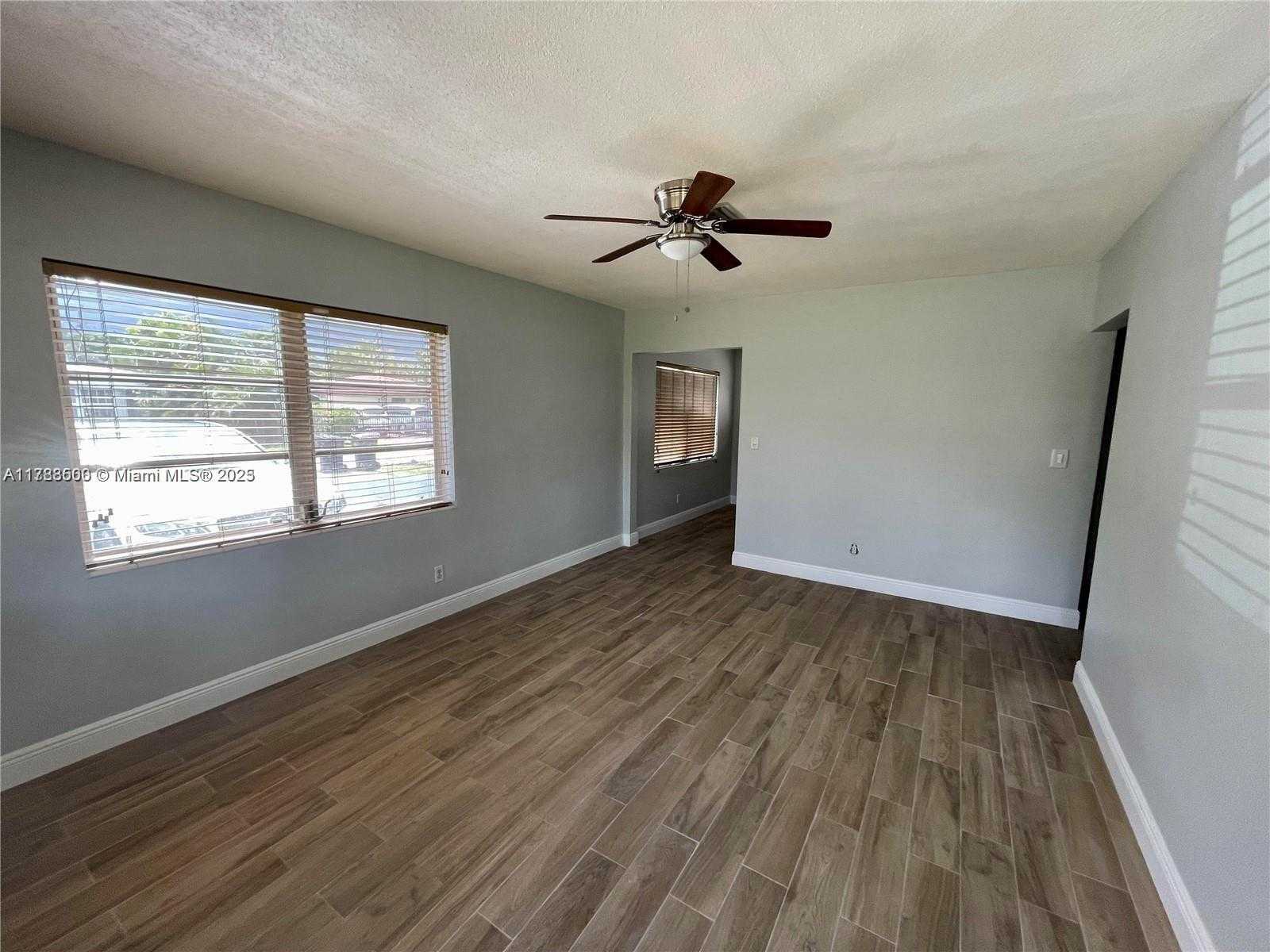Small Image of 2641 SOUTH WEST 13TH AVE, Fort Lauderdale Number 17