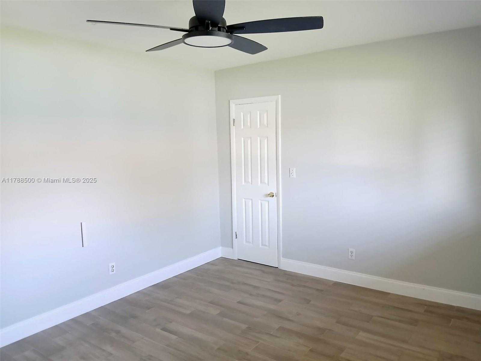 Small Image of 2641 SOUTH WEST 13TH AVE, Fort Lauderdale Number 8