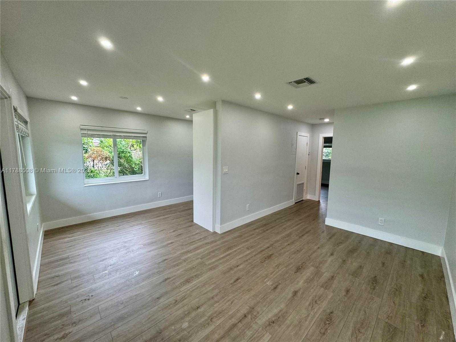 Small Image of 2631 SOUTH WEST 13TH AVE, Fort Lauderdale Number 2