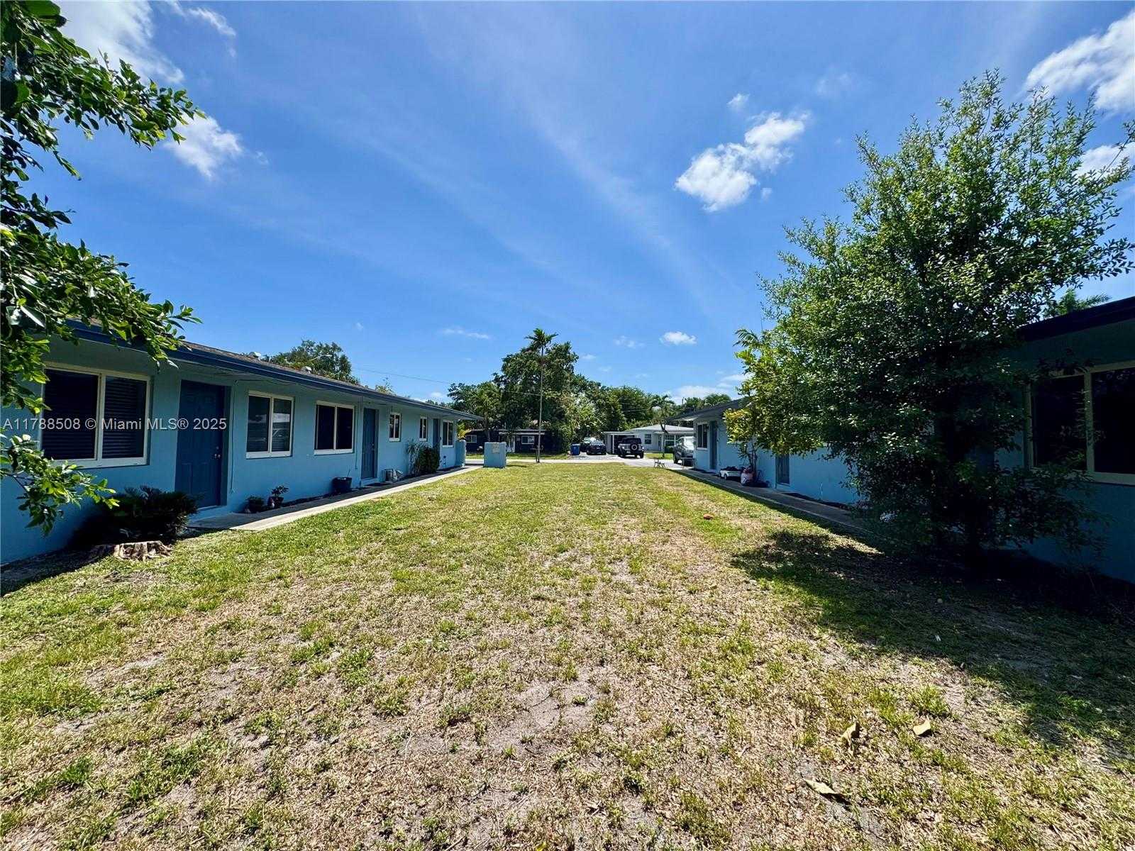 Small Image of 2631 SOUTH WEST 13TH AVE, Fort Lauderdale Number 24
