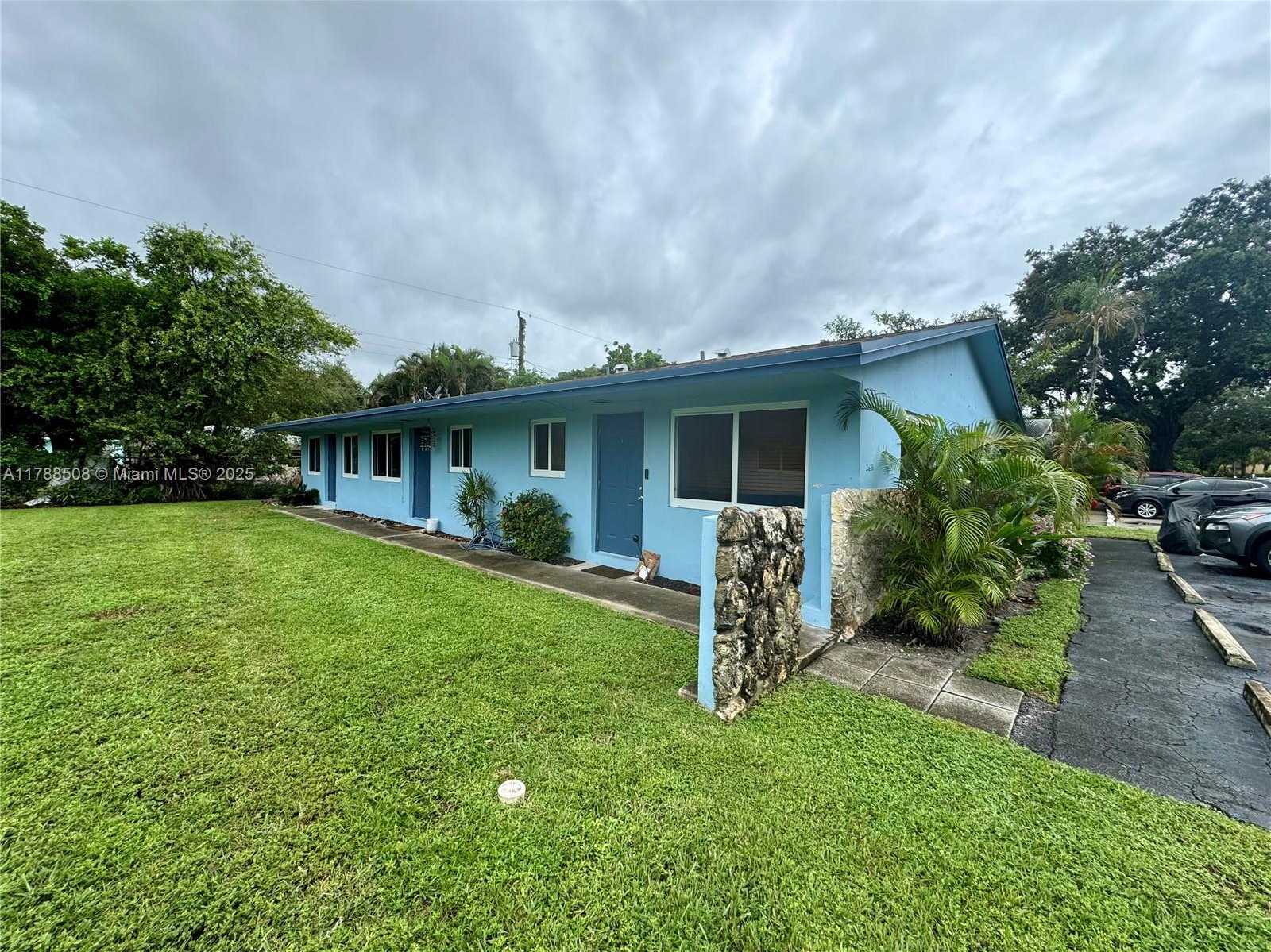 Small Image of 2631 SOUTH WEST 13TH AVE, Fort Lauderdale Number 25