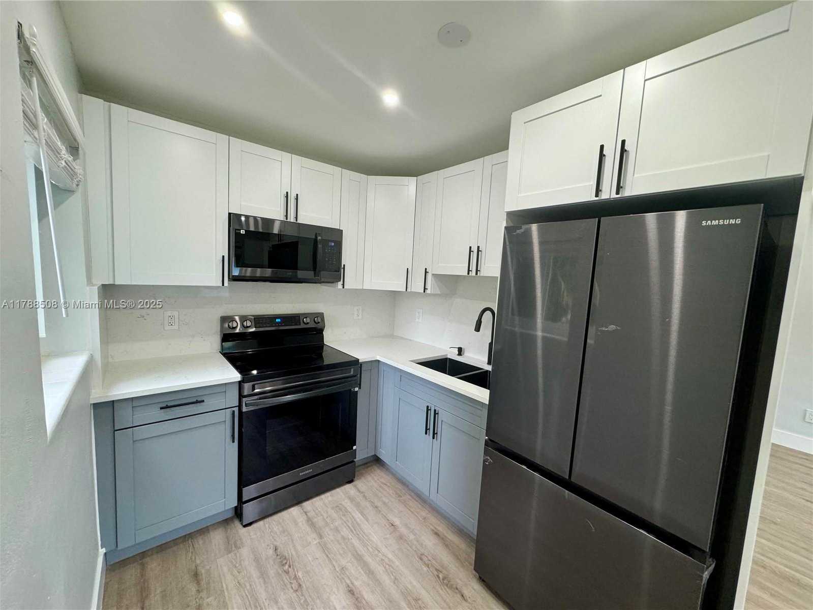 Small Image of 2631 SOUTH WEST 13TH AVE, Fort Lauderdale Number 5