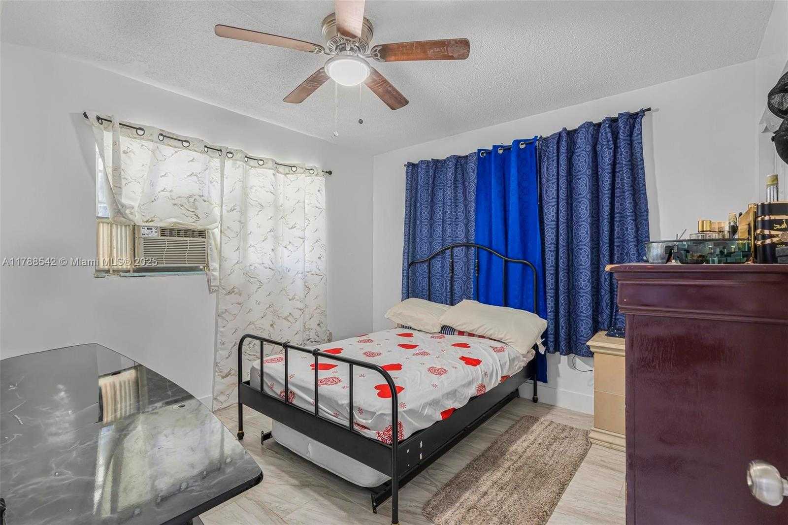 Small Image of 14600 NORTH EAST 14TH AVE, Miami Number 13