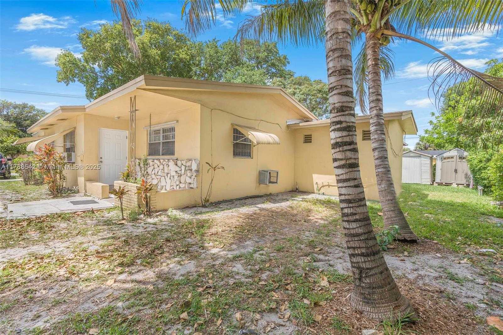 Small Image of 14600 NORTH EAST 14TH AVE, Miami Number 17