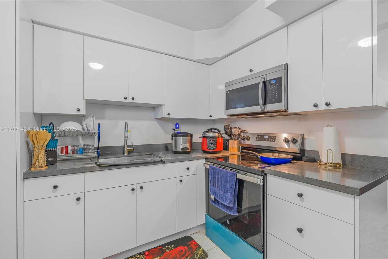 Small Image of 14600 NORTH EAST 14TH AVE, Miami Number 9
