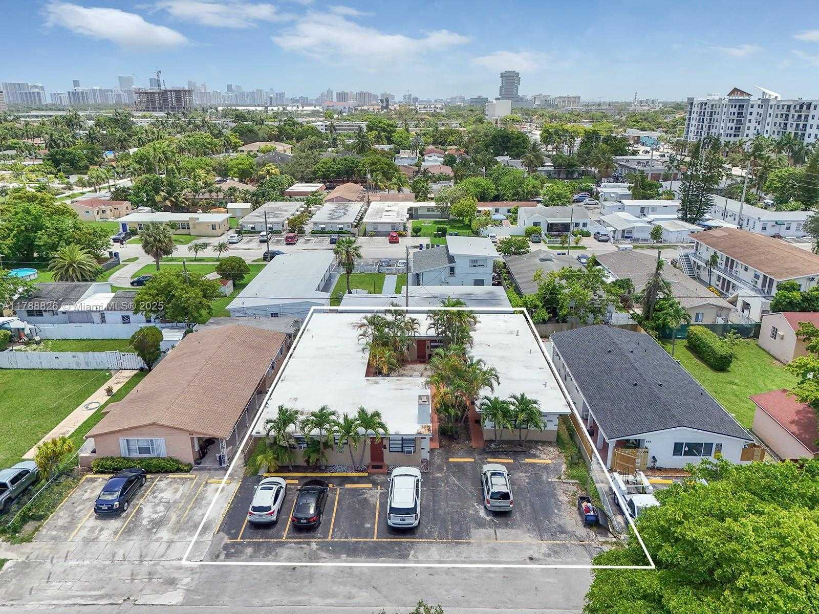 Small Image of 700 NORTH EAST 6TH ST #13, Hallandale Beach Number 4