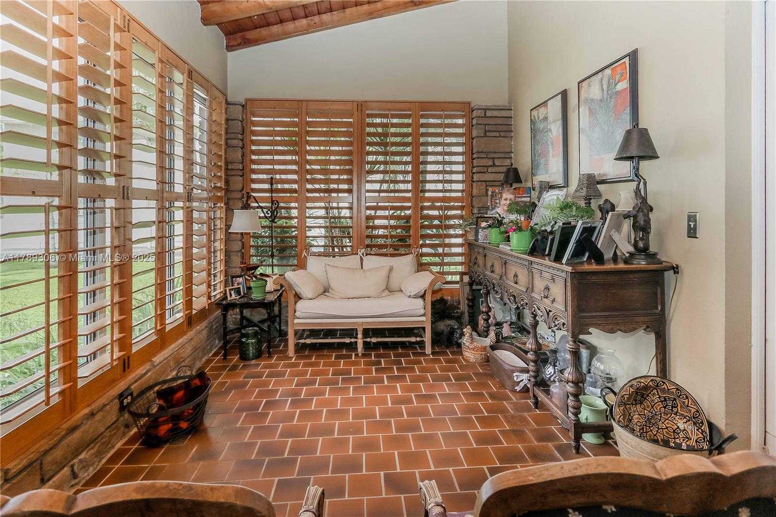 Small Image of 2535 LINCOLN ST, Hollywood Number 19