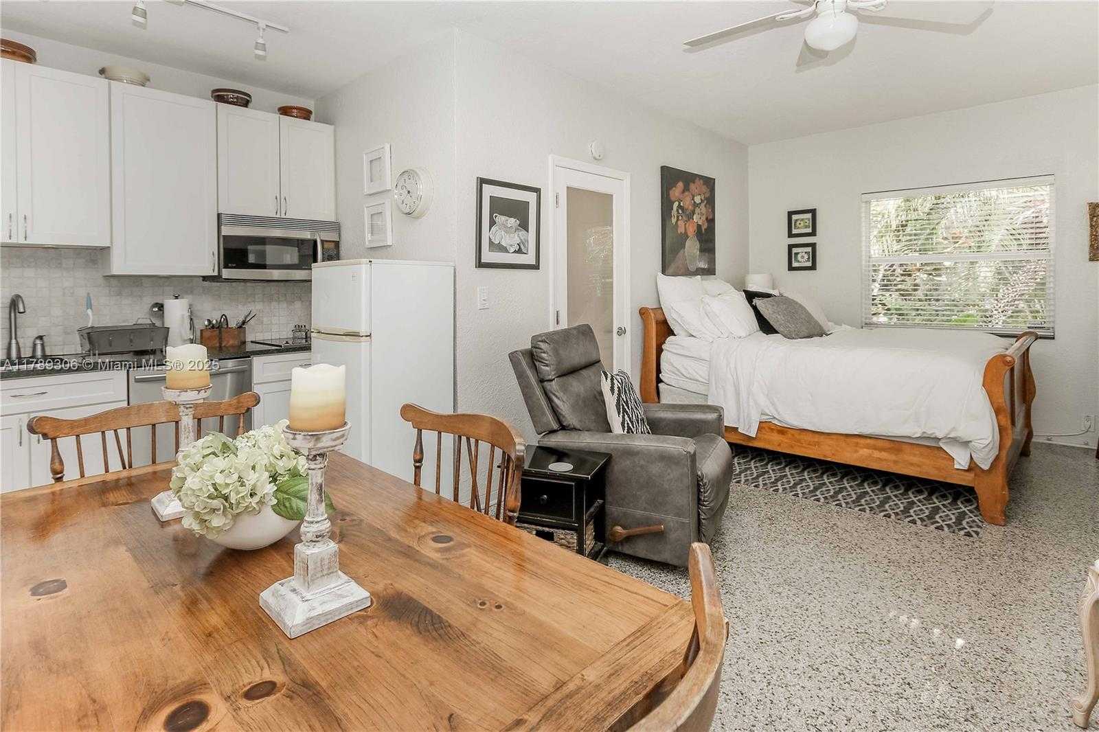 Small Image of 2535 LINCOLN ST, Hollywood Number 35