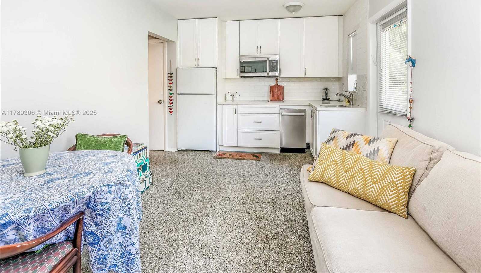 Small Image of 2535 LINCOLN ST, Hollywood Number 40