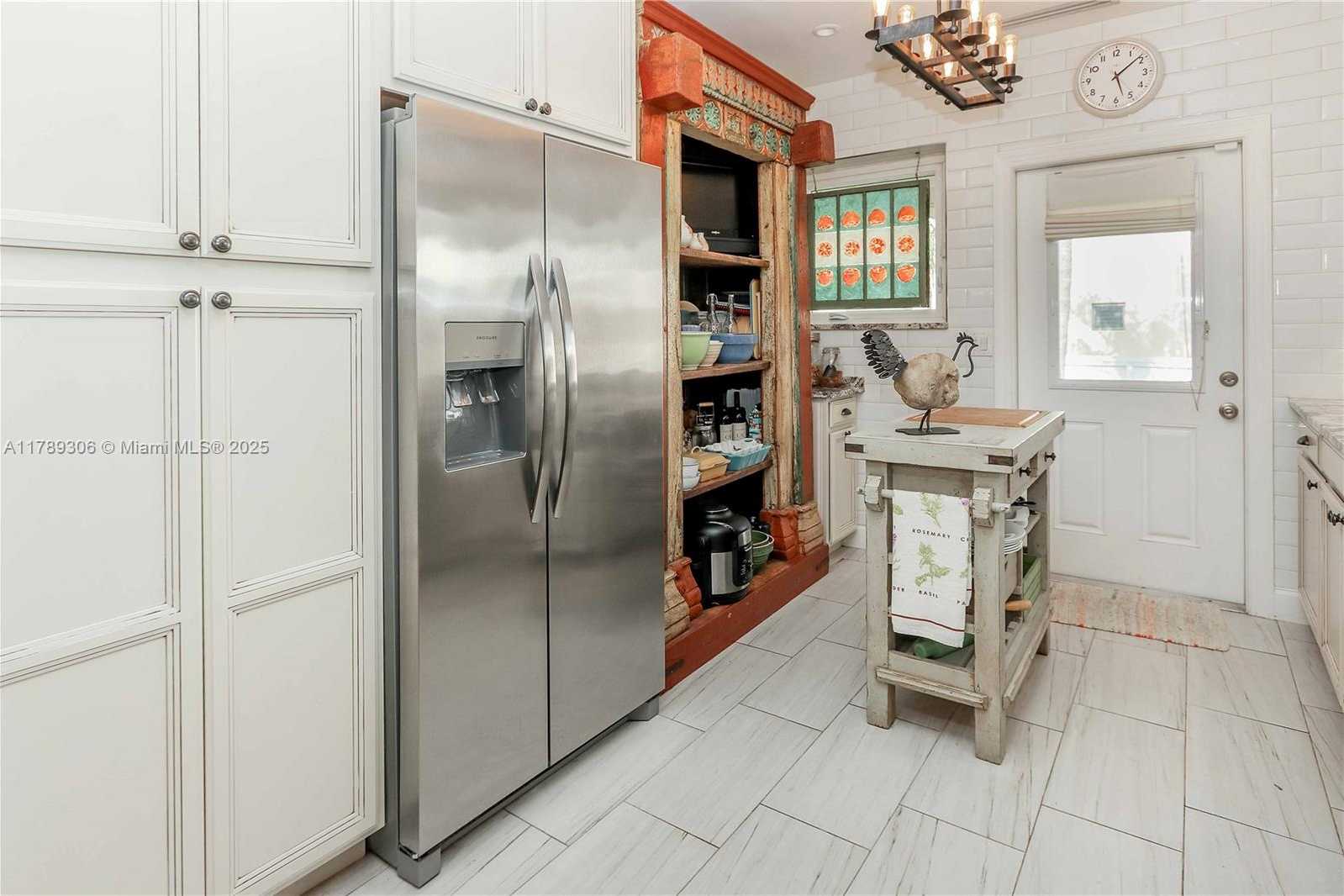 Small Image of 2535 LINCOLN ST, Hollywood Number 5