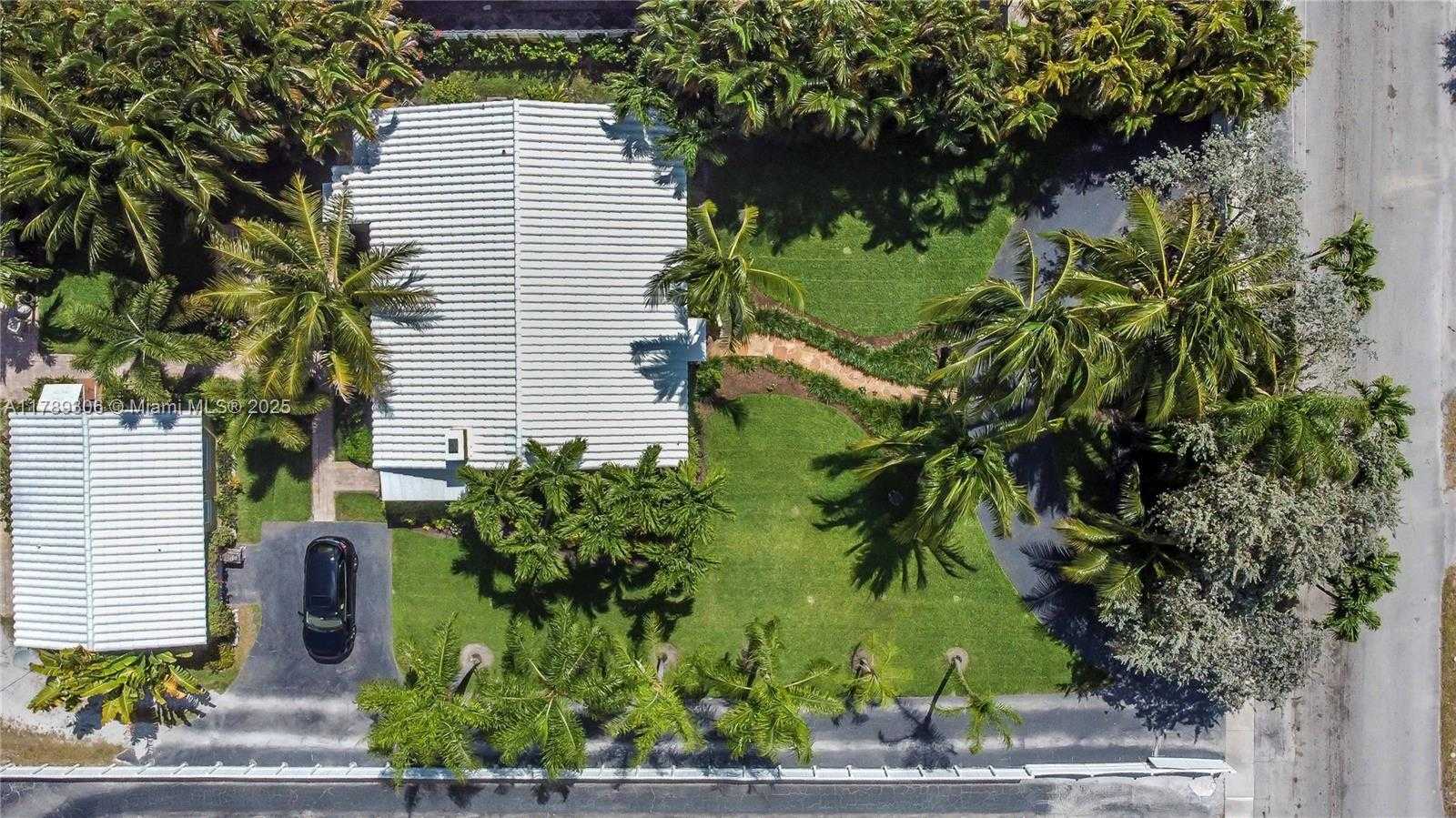 Small Image of 2535 LINCOLN ST, Hollywood Number 54