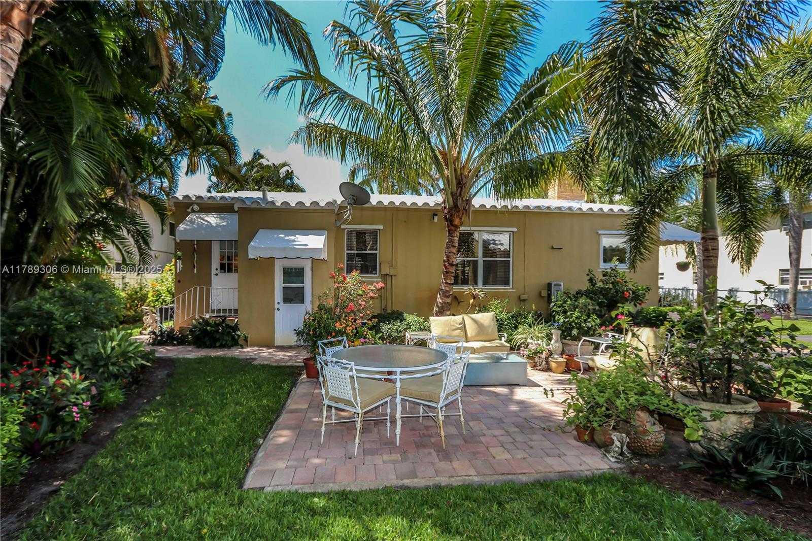 Small Image of 2535 LINCOLN ST, Hollywood Number 71