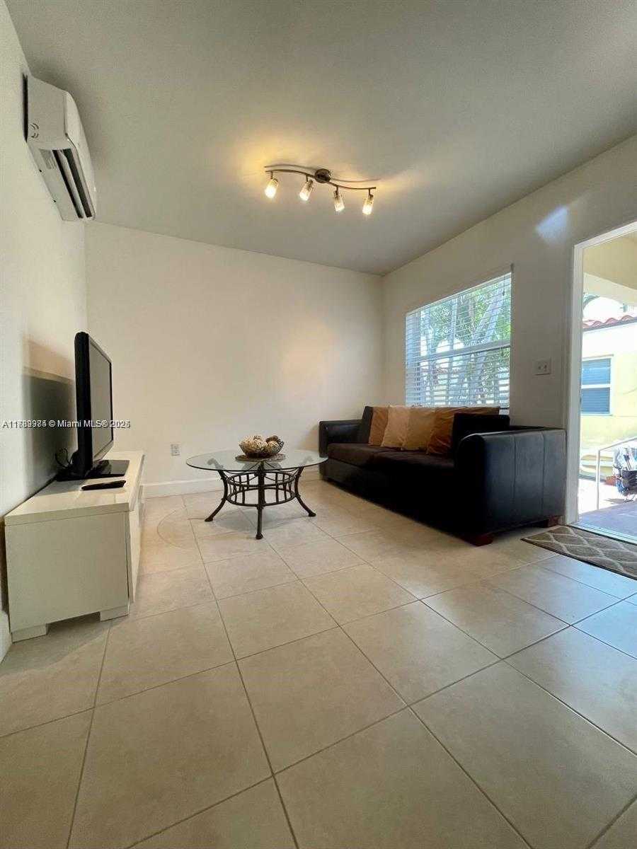Small Image of 335 GEORGIA ST, Hollywood Number 11