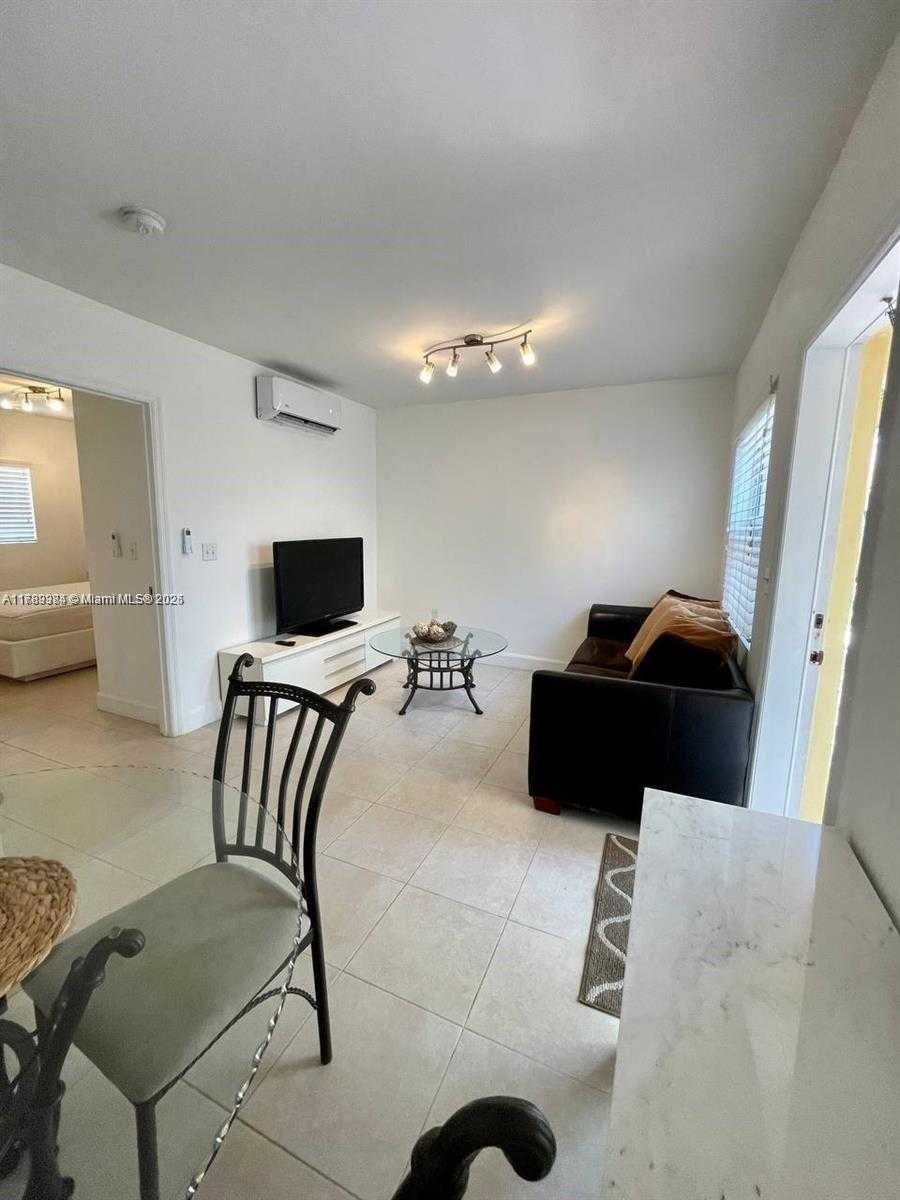 Small Image of 335 GEORGIA ST, Hollywood Number 12
