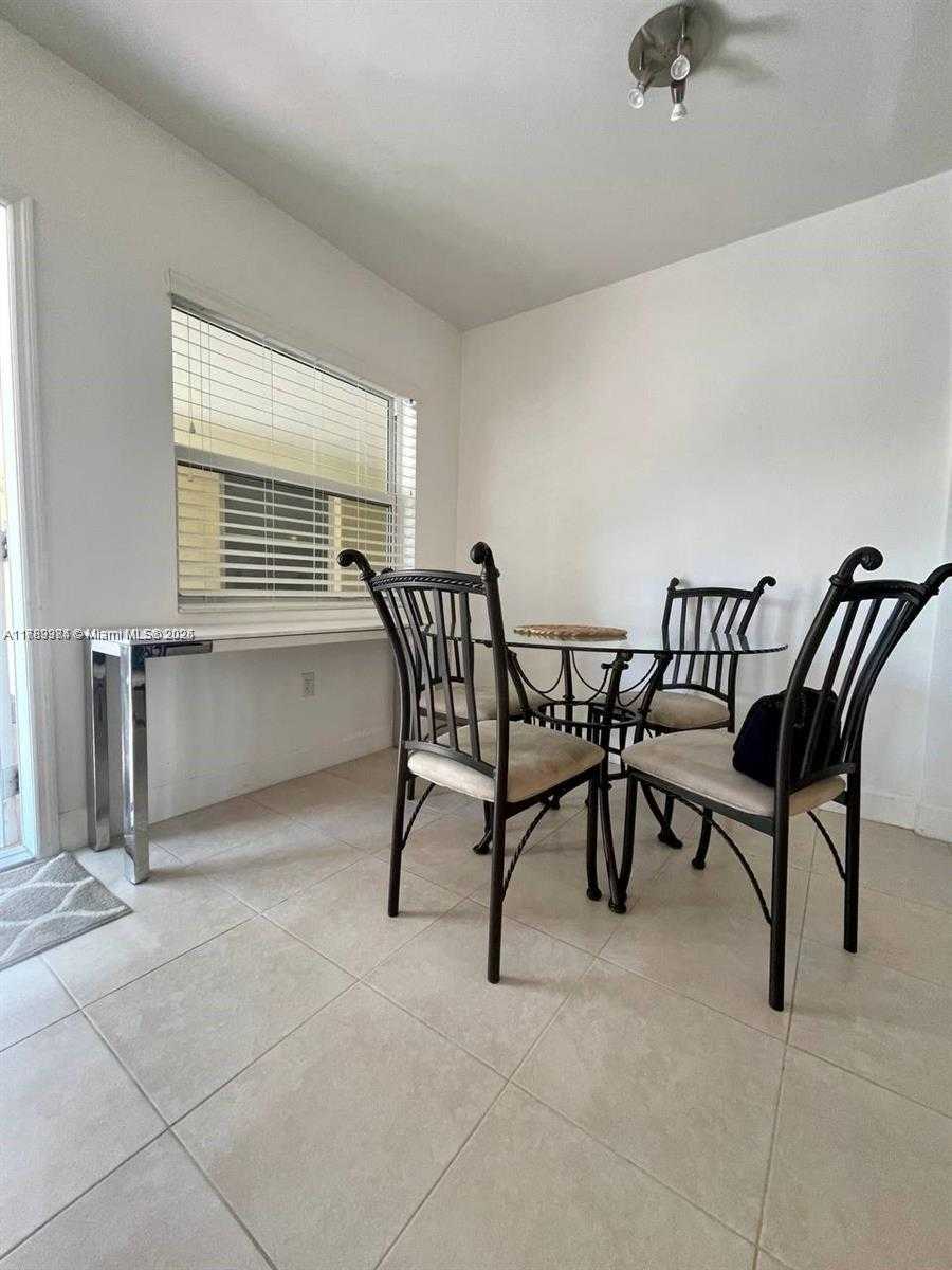 Small Image of 335 GEORGIA ST, Hollywood Number 13