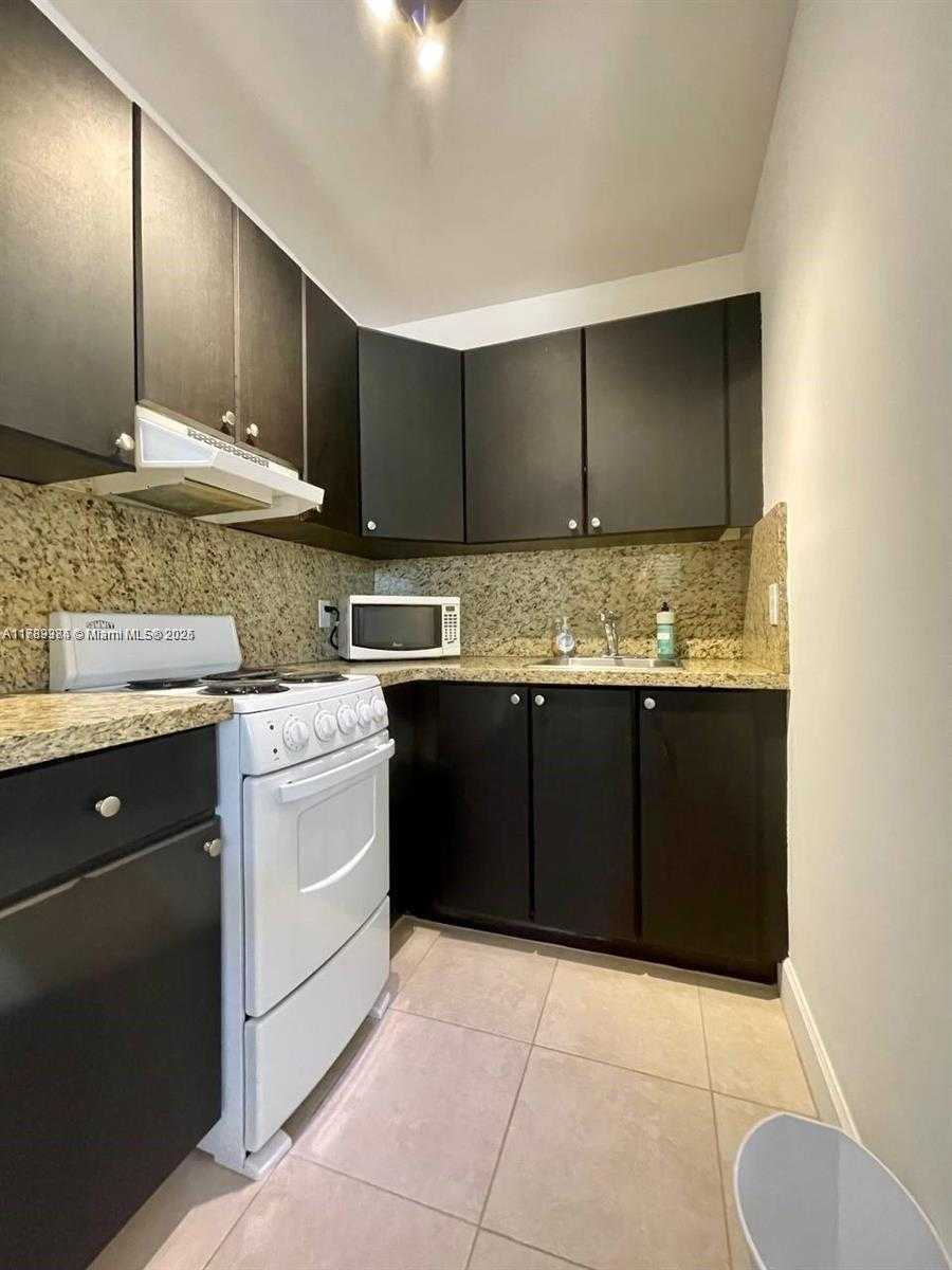 Small Image of 335 GEORGIA ST, Hollywood Number 14