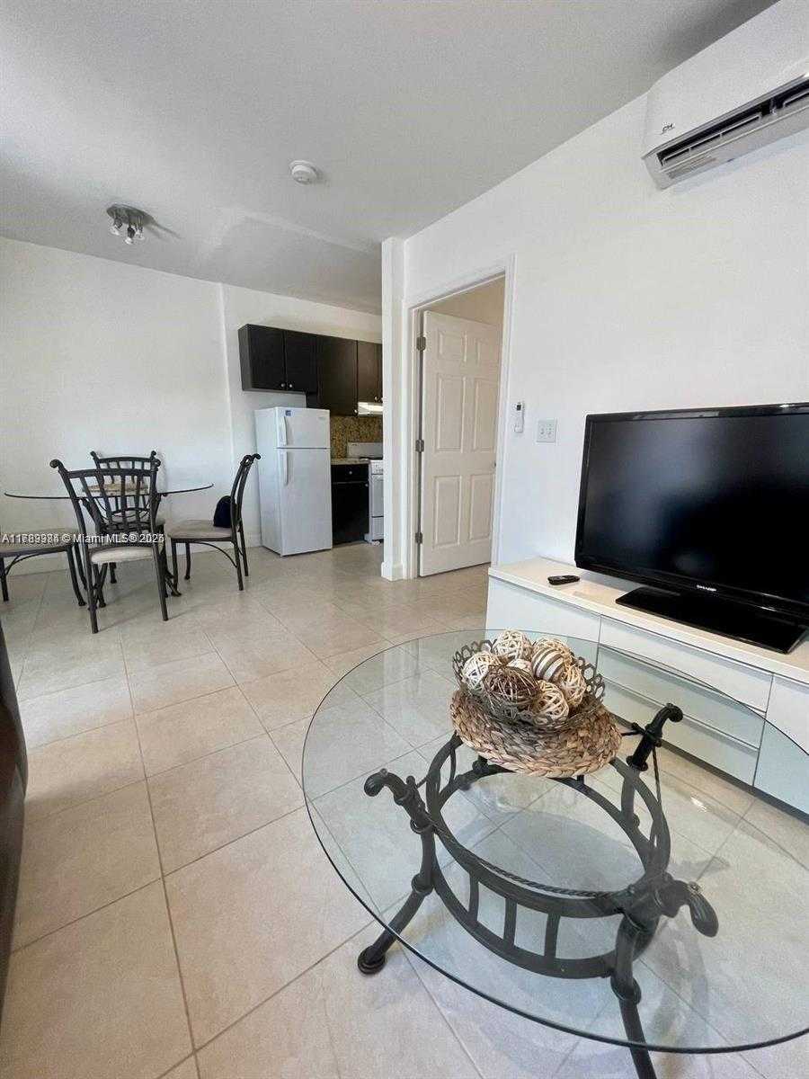 Small Image of 335 GEORGIA ST, Hollywood Number 7