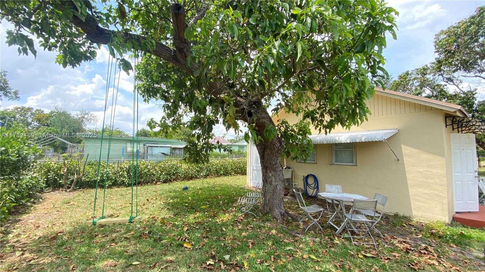 Small Image of 3058 NORTH WEST 61ST ST #2, Miami Number 18