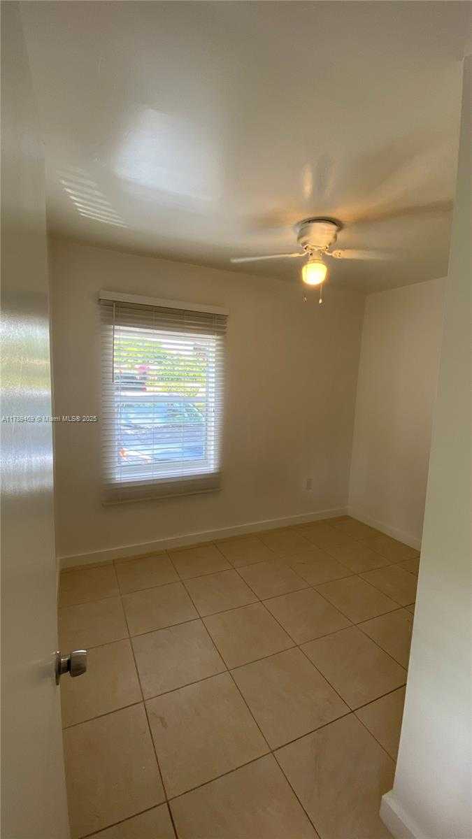 Small Image of 3058 NORTH WEST 61ST ST #2, Miami Number 8