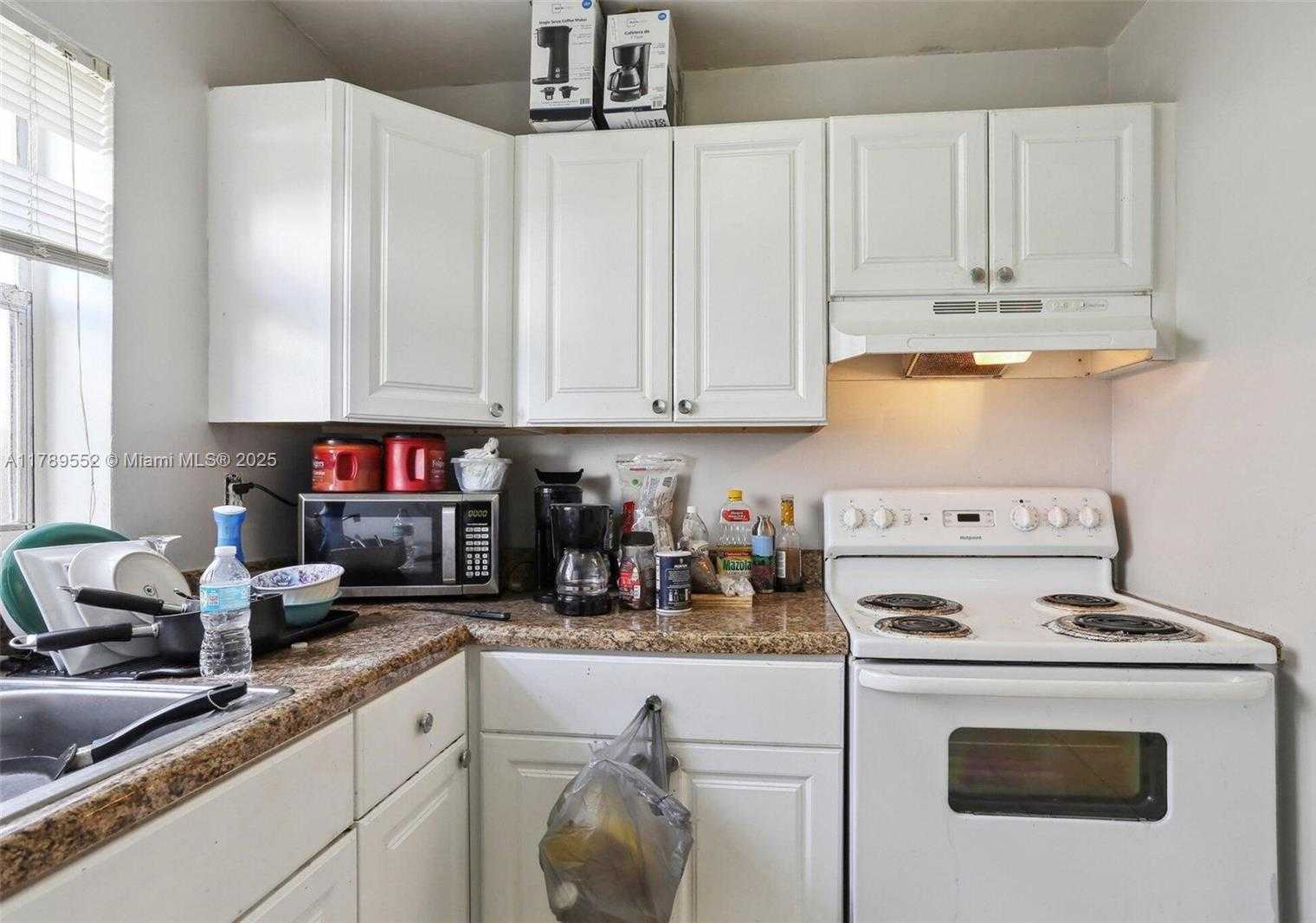 Small Image of 231 SOUTH WEST 8TH CT, Pompano Beach Number 11