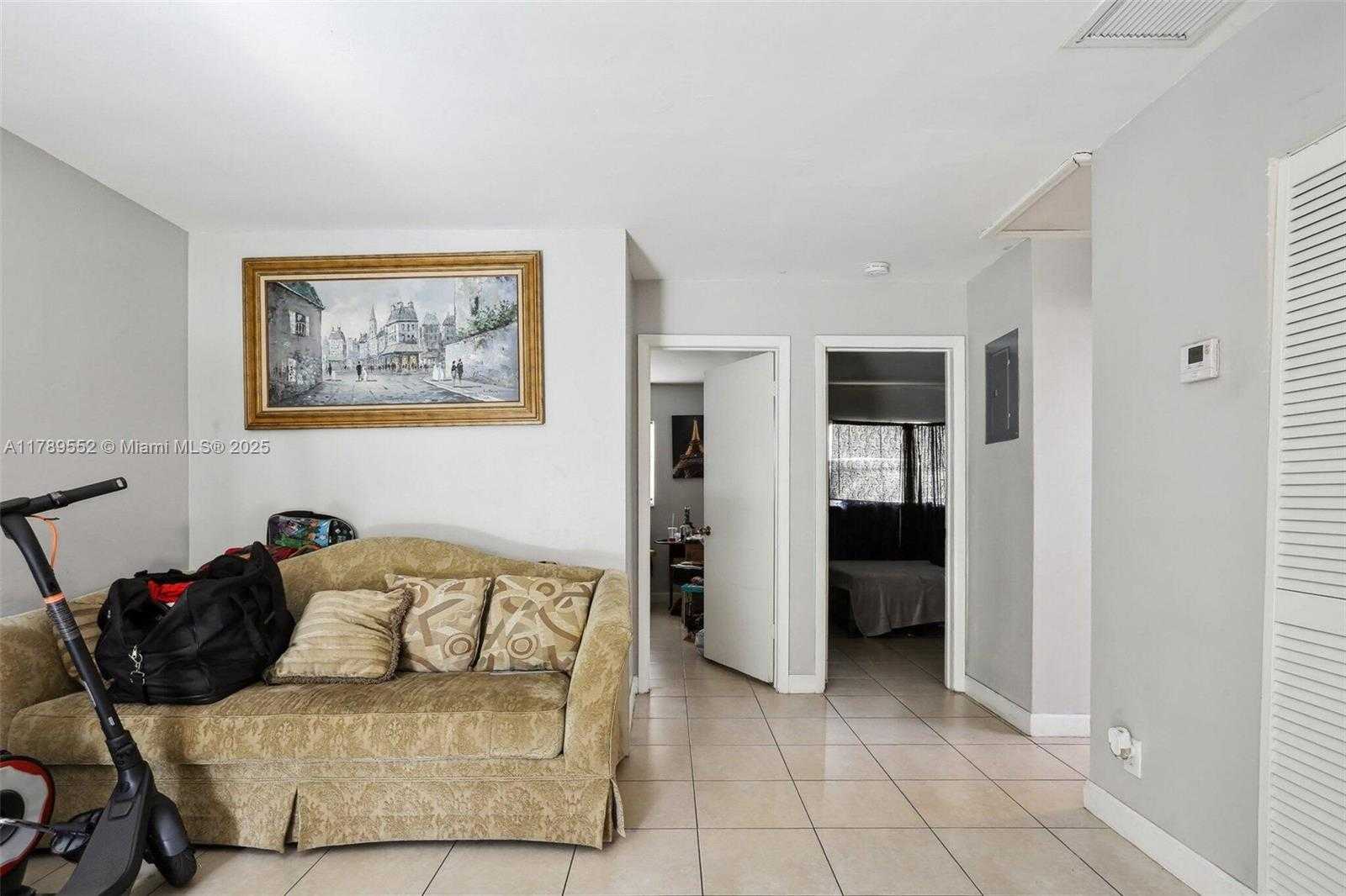 Small Image of 231 SOUTH WEST 8TH CT, Pompano Beach Number 12
