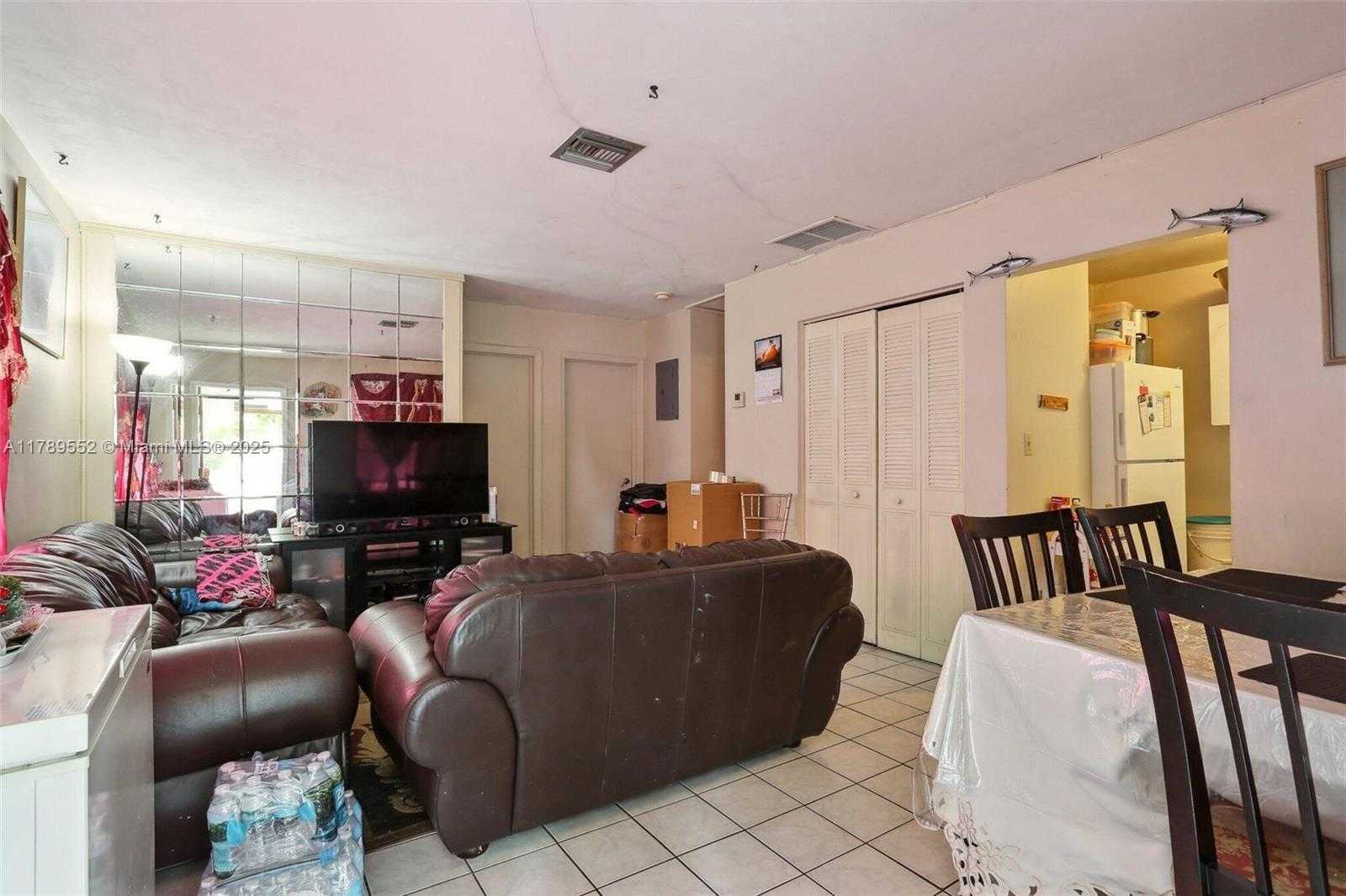 Small Image of 231 SOUTH WEST 8TH CT, Pompano Beach Number 22