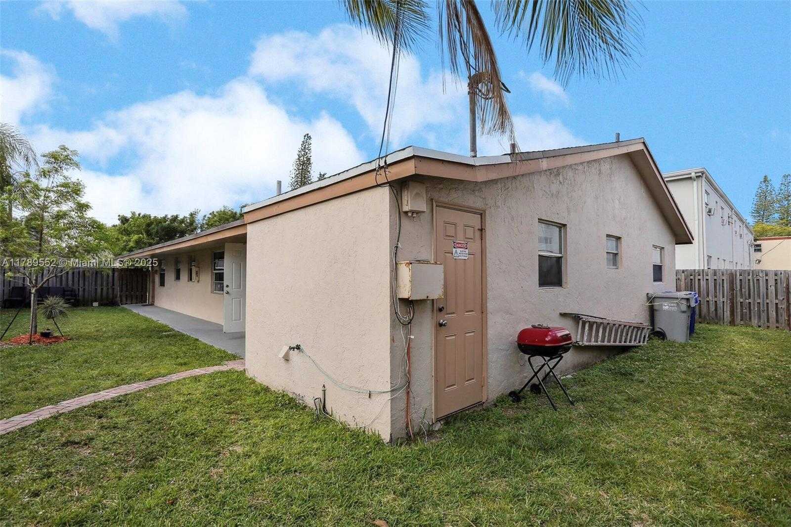 Small Image of 231 SOUTH WEST 8TH CT, Pompano Beach Number 27