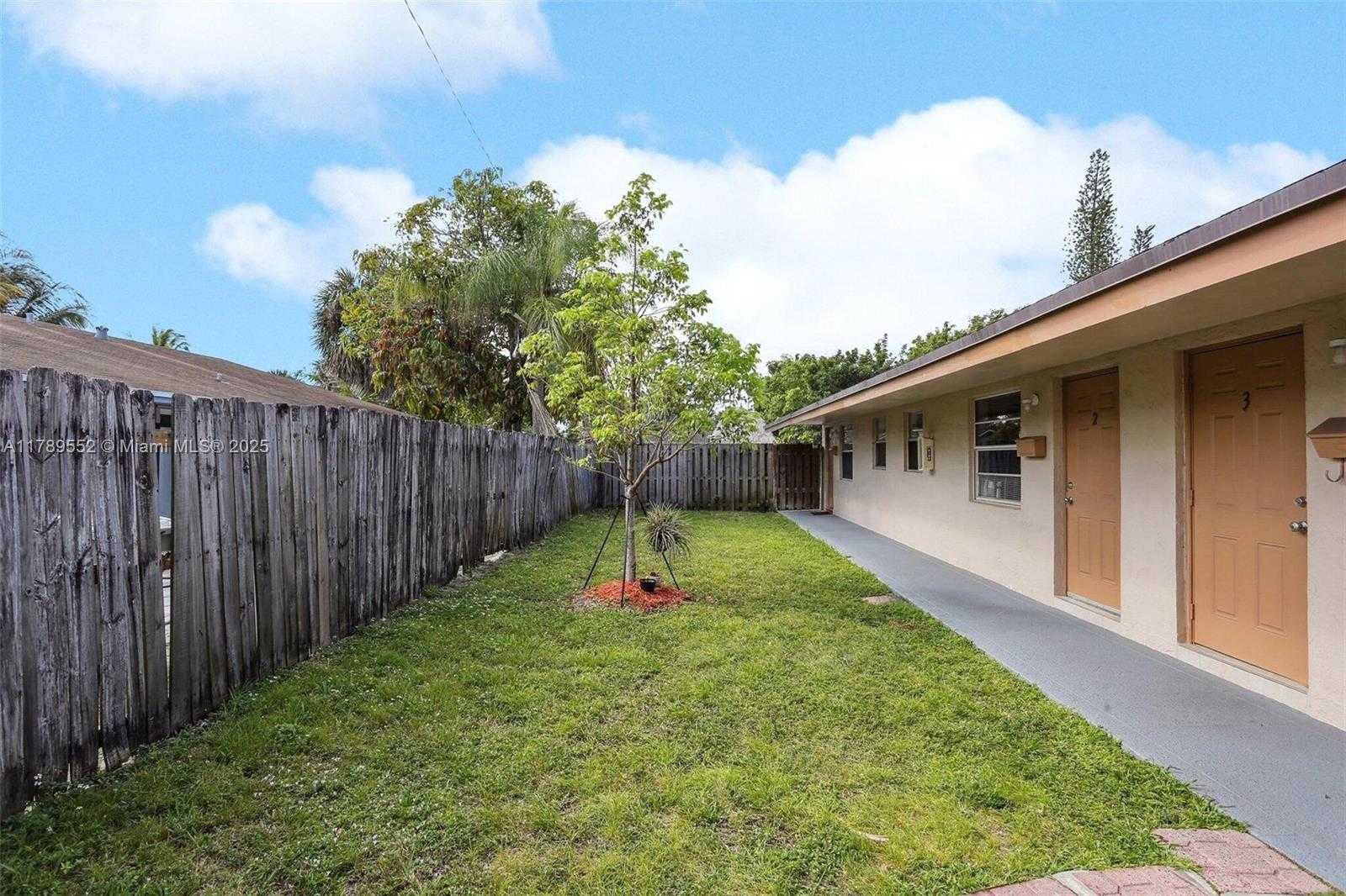 Small Image of 231 SOUTH WEST 8TH CT, Pompano Beach Number 28
