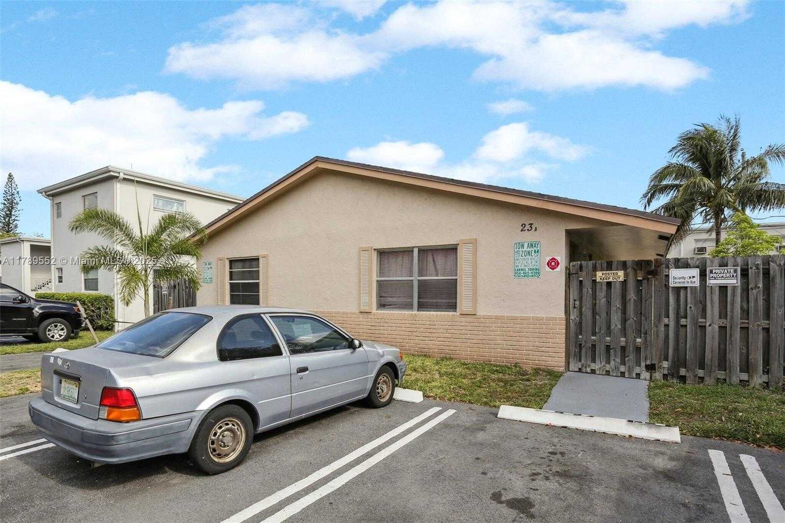 Small Image of 231 SOUTH WEST 8TH CT, Pompano Beach Number 4