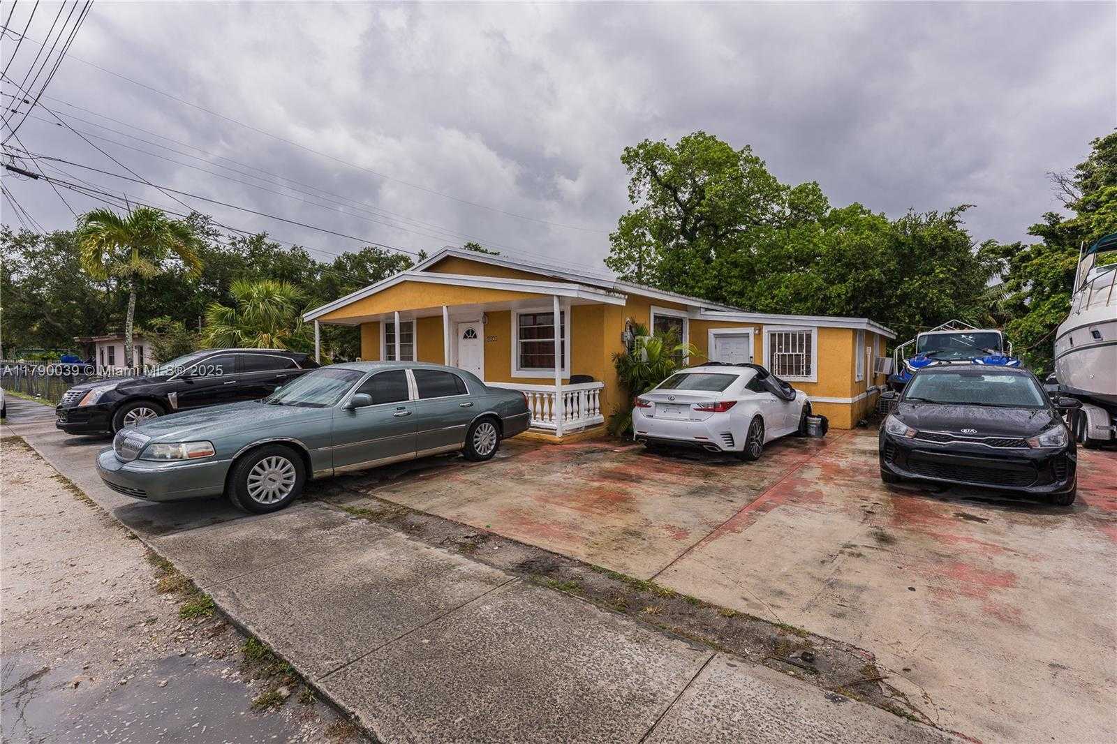 Small Image of 10040 NORTH WEST 8TH AVE #3, Miami Number 8