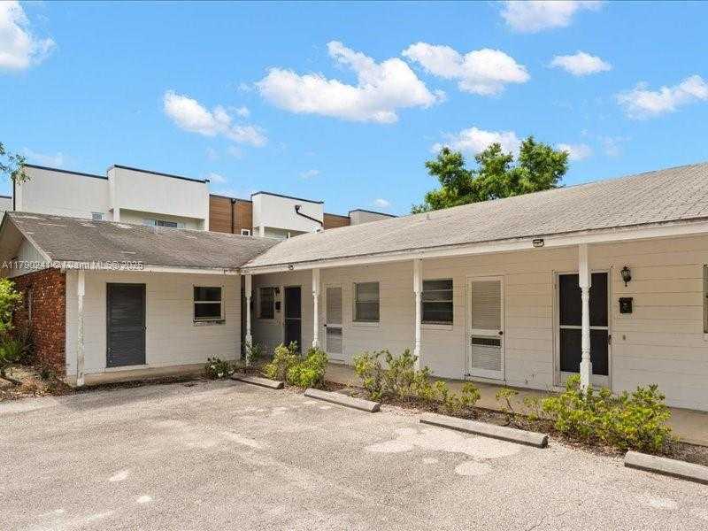 Small Image of 1903 SOUTH LAKEMONT AVE #6, Other City - In The State Of Florida Number 4
