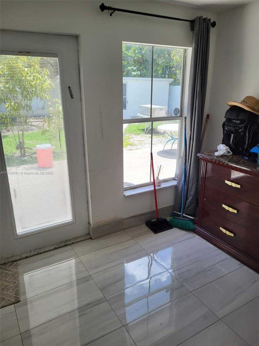 Small Image of 1650 NORTH EAST 147TH ST #3, Miami Number 18