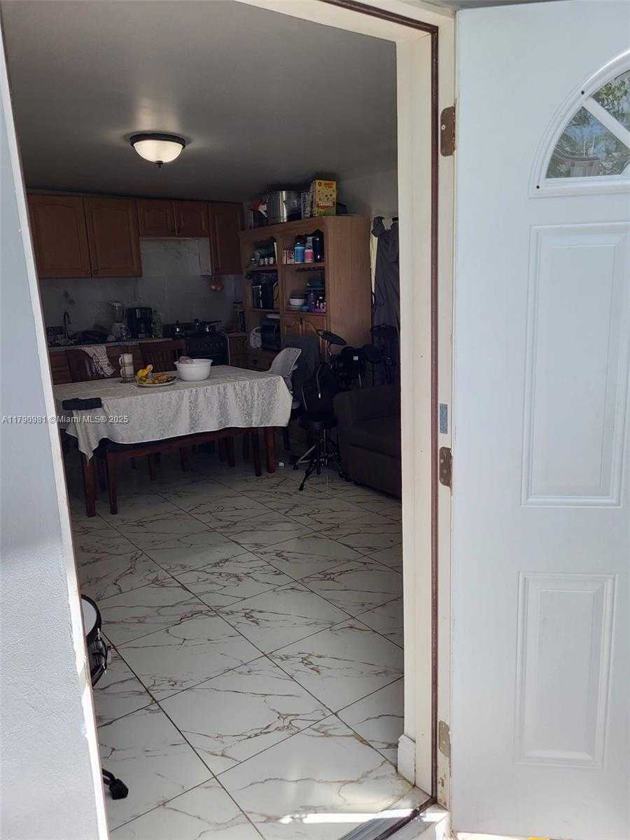Small Image of 1650 NORTH EAST 147TH ST #3, Miami Number 24