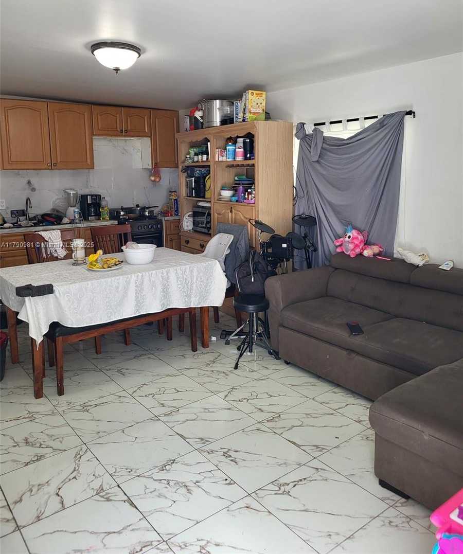 Small Image of 1650 NORTH EAST 147TH ST #3, Miami Number 25