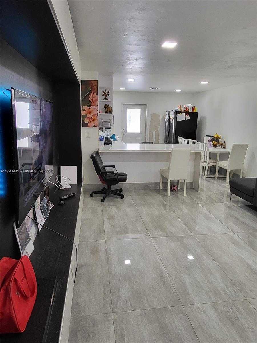 Small Image of 1650 NORTH EAST 147TH ST #3, Miami Number 33