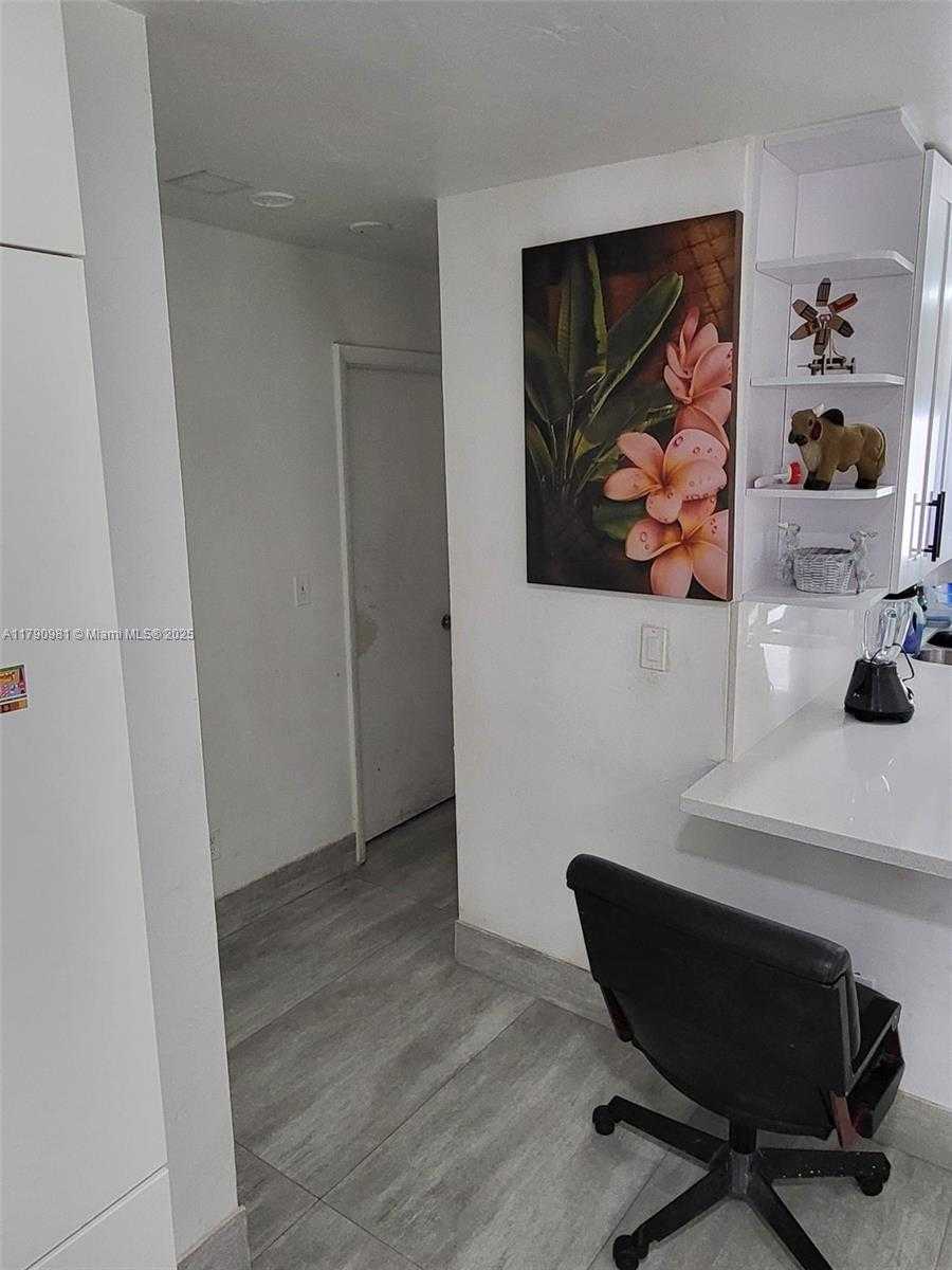 Small Image of 1650 NORTH EAST 147TH ST #3, Miami Number 38