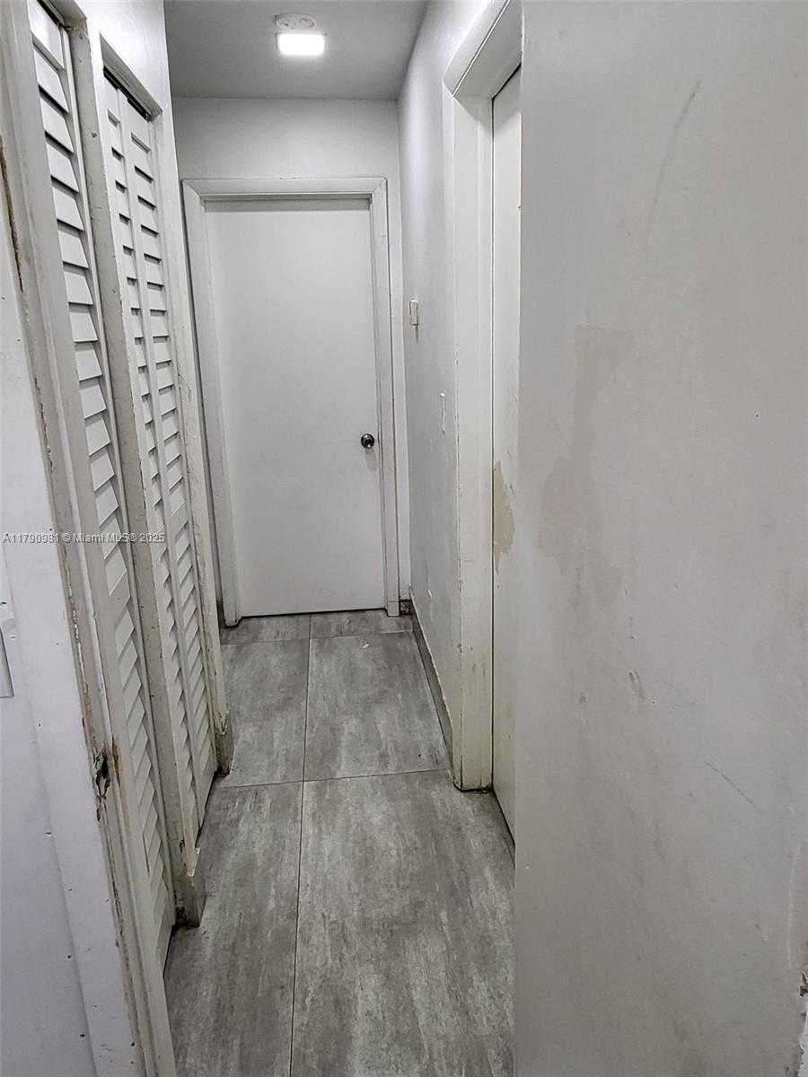 Small Image of 1650 NORTH EAST 147TH ST #3, Miami Number 39