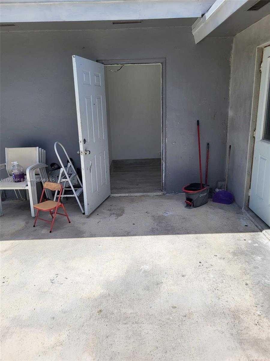 Small Image of 1650 NORTH EAST 147TH ST #3, Miami Number 42