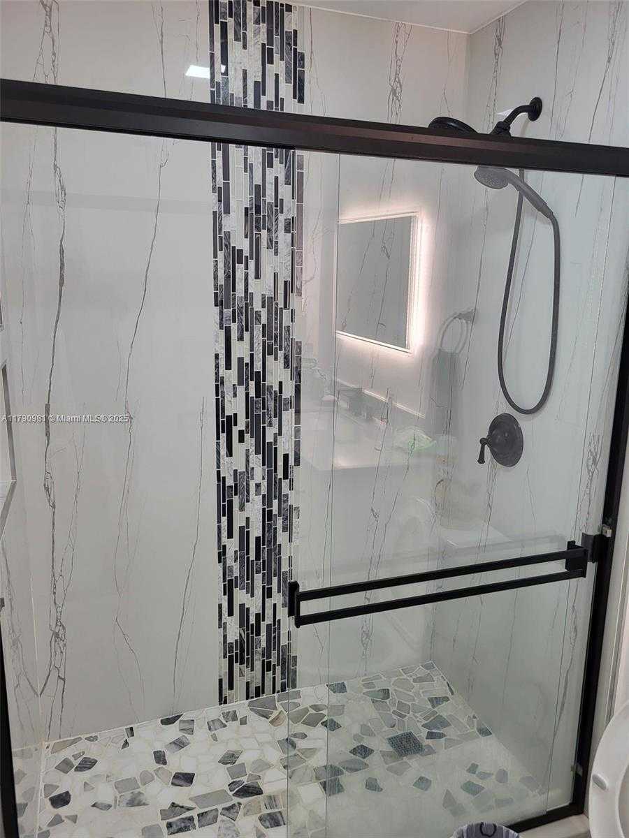 Small Image of 1650 NORTH EAST 147TH ST #3, Miami Number 7